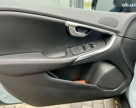 Вольво В40, объемом двигателя 0 л и пробегом 135 тыс. км за 17900 $, фото 13 на Automoto.ua