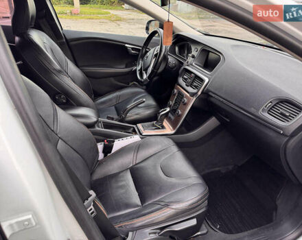 Вольво В40, объемом двигателя 2 л и пробегом 77 тыс. км за 18000 $, фото 4 на Automoto.ua