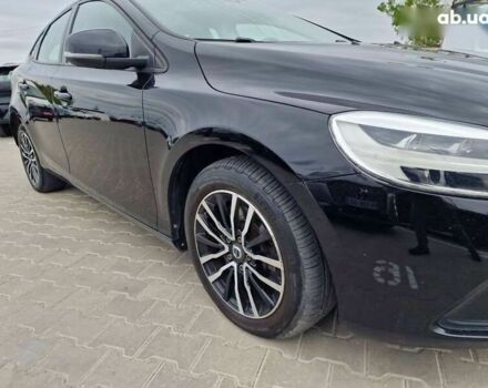 Вольво В40, объемом двигателя 2 л и пробегом 220 тыс. км за 14800 $, фото 6 на Automoto.ua