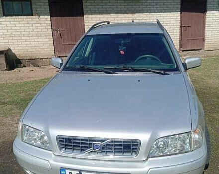 Вольво В40, объемом двигателя 1.9 л и пробегом 328 тыс. км за 3500 $, фото 1 на Automoto.ua