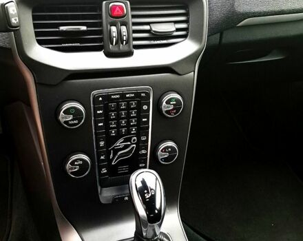 Вольво V40, об'ємом двигуна 2 л та пробігом 223 тис. км за 14900 $, фото 11 на Automoto.ua