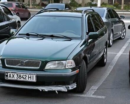 Вольво В40, объемом двигателя 1.95 л и пробегом 390 тыс. км за 3100 $, фото 1 на Automoto.ua