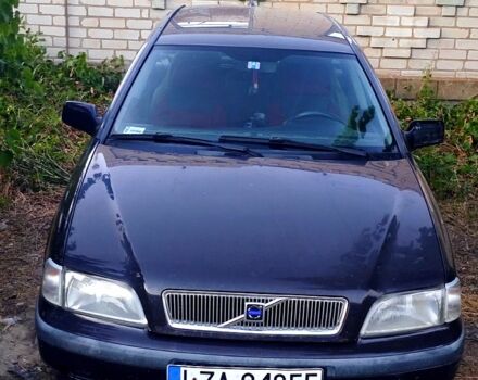 Вольво V40, об'ємом двигуна 1.9 л та пробігом 333 тис. км за 2800 $, фото 1 на Automoto.ua