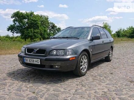 Вольво В40 2001 в Ровно на Automoto.ua Вольво В40, объемом двигателя 1.8 л и пробегом 430 тыс. км за 3000 $, фото 1 на Automoto.ua