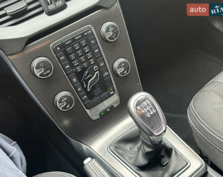 Сірий Вольво V40, об'ємом двигуна 1.6 л та пробігом 203 тис. км за 8990 $, фото 23 на Automoto.ua