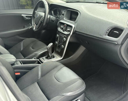 Сірий Вольво V40, об'ємом двигуна 1.6 л та пробігом 203 тис. км за 8990 $, фото 13 на Automoto.ua
