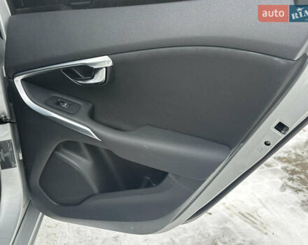 Сірий Вольво V40, об'ємом двигуна 1.6 л та пробігом 203 тис. км за 8990 $, фото 16 на Automoto.ua