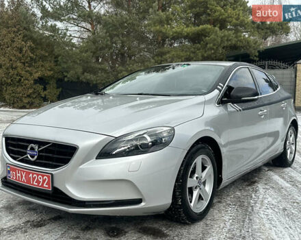Сірий Вольво V40, об'ємом двигуна 1.6 л та пробігом 203 тис. км за 8990 $, фото 1 на Automoto.ua