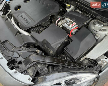 Серый Вольво В40, объемом двигателя 1.56 л и пробегом 210 тыс. км за 9950 $, фото 38 на Automoto.ua