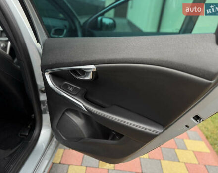 Серый Вольво В40, объемом двигателя 1.56 л и пробегом 210 тыс. км за 9950 $, фото 29 на Automoto.ua