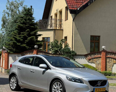 Серый Вольво В40, объемом двигателя 1.56 л и пробегом 220 тыс. км за 11000 $, фото 9 на Automoto.ua