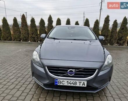 Серый Вольво В40, объемом двигателя 1.56 л и пробегом 211 тыс. км за 10000 $, фото 17 на Automoto.ua