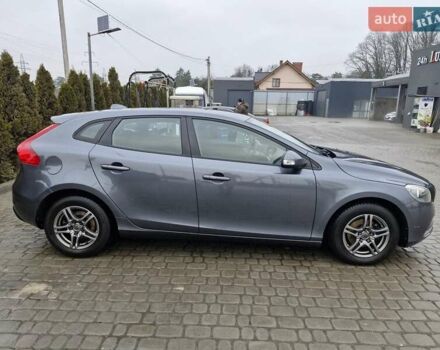 Серый Вольво В40, объемом двигателя 1.56 л и пробегом 211 тыс. км за 10000 $, фото 6 на Automoto.ua