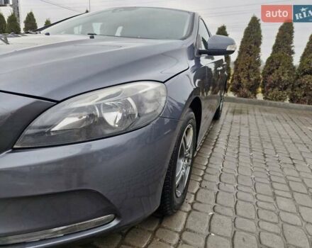 Серый Вольво В40, объемом двигателя 1.56 л и пробегом 211 тыс. км за 10000 $, фото 19 на Automoto.ua
