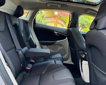 Серый Вольво В40, объемом двигателя 1.56 л и пробегом 220 тыс. км за 11000 $, фото 16 на Automoto.ua