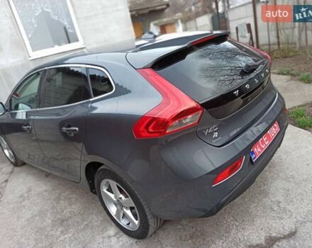 Вольво В40 2013 в Днепре (Днепропетровске) на Automoto.ua Серый Вольво В40, объемом двигателя 1.56 л и пробегом 213 тыс. км за 10800 $, фото 5 на Automoto.ua