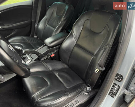 Серый Вольво В40, объемом двигателя 1.56 л и пробегом 210 тыс. км за 9950 $, фото 17 на Automoto.ua