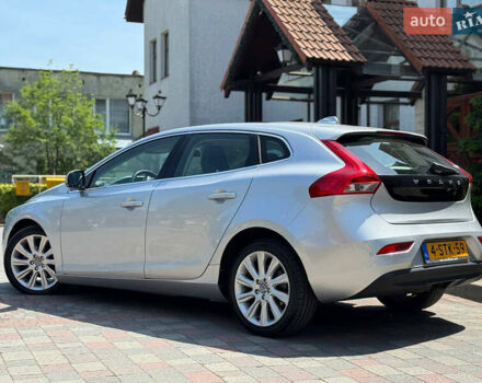 Серый Вольво В40, объемом двигателя 1.56 л и пробегом 220 тыс. км за 11000 $, фото 5 на Automoto.ua