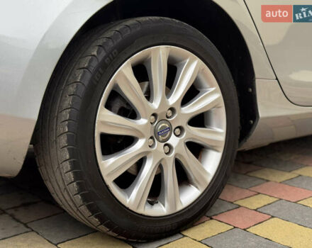 Серый Вольво В40, объемом двигателя 1.56 л и пробегом 210 тыс. км за 9950 $, фото 13 на Automoto.ua