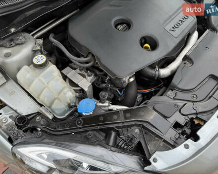 Серый Вольво В40, объемом двигателя 1.56 л и пробегом 210 тыс. км за 9950 $, фото 37 на Automoto.ua