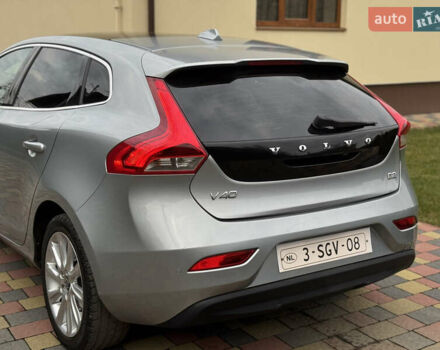 Серый Вольво В40, объемом двигателя 1.56 л и пробегом 210 тыс. км за 9950 $, фото 6 на Automoto.ua