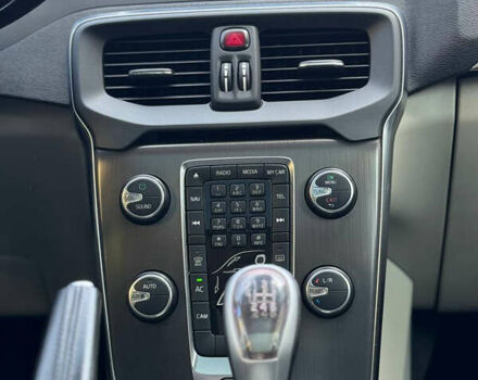 Серый Вольво В40, объемом двигателя 1.56 л и пробегом 220 тыс. км за 11000 $, фото 20 на Automoto.ua