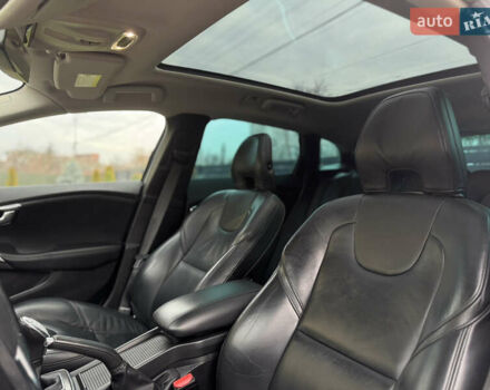 Серый Вольво В40, объемом двигателя 1.56 л и пробегом 210 тыс. км за 9950 $, фото 26 на Automoto.ua