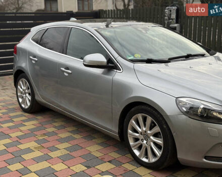 Серый Вольво В40, объемом двигателя 1.56 л и пробегом 210 тыс. км за 9950 $, фото 14 на Automoto.ua