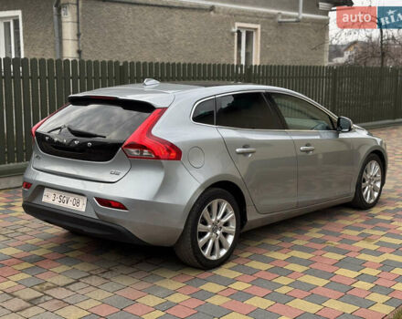 Серый Вольво В40, объемом двигателя 1.56 л и пробегом 210 тыс. км за 9950 $, фото 10 на Automoto.ua