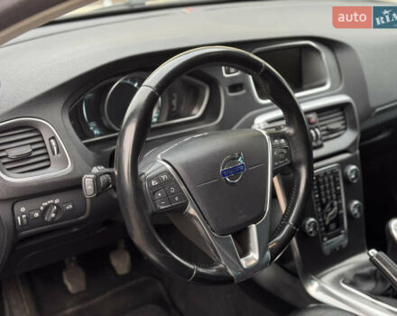 Серый Вольво В40, объемом двигателя 1.56 л и пробегом 210 тыс. км за 9950 $, фото 25 на Automoto.ua