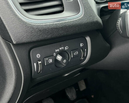 Сірий Вольво V40, об'ємом двигуна 1.56 л та пробігом 233 тис. км за 11200 $, фото 14 на Automoto.ua