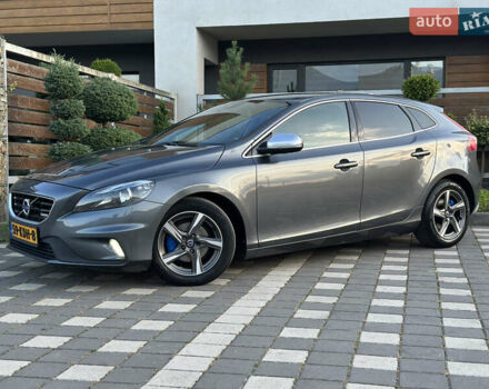 Сірий Вольво V40, об'ємом двигуна 1.56 л та пробігом 192 тис. км за 11250 $, фото 9 на Automoto.ua