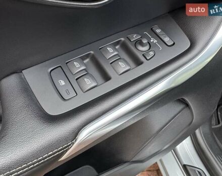 Серый Вольво В40, объемом двигателя 1.56 л и пробегом 209 тыс. км за 11750 $, фото 95 на Automoto.ua