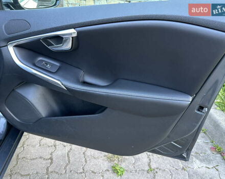 Сірий Вольво V40, об'ємом двигуна 1.56 л та пробігом 192 тис. км за 11250 $, фото 114 на Automoto.ua