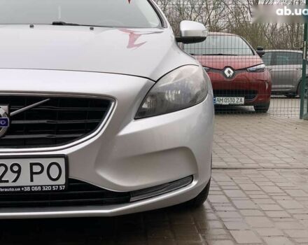 Серый Вольво В40, объемом двигателя 1.6 л и пробегом 272 тыс. км за 10000 $, фото 9 на Automoto.ua