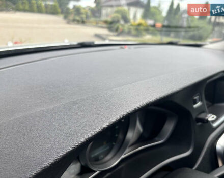 Сірий Вольво V40, об'ємом двигуна 1.6 л та пробігом 228 тис. км за 10990 $, фото 82 на Automoto.ua