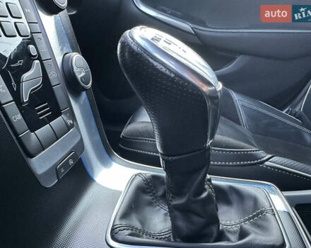 Сірий Вольво V40, об'ємом двигуна 1.56 л та пробігом 192 тис. км за 11250 $, фото 104 на Automoto.ua