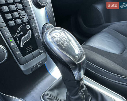 Сірий Вольво V40, об'ємом двигуна 1.56 л та пробігом 192 тис. км за 11250 $, фото 103 на Automoto.ua