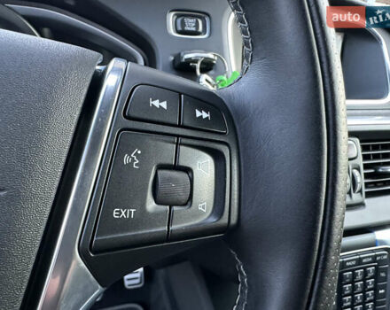 Сірий Вольво V40, об'ємом двигуна 1.56 л та пробігом 192 тис. км за 11250 $, фото 100 на Automoto.ua