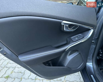 Сірий Вольво V40, об'ємом двигуна 1.56 л та пробігом 192 тис. км за 11250 $, фото 126 на Automoto.ua