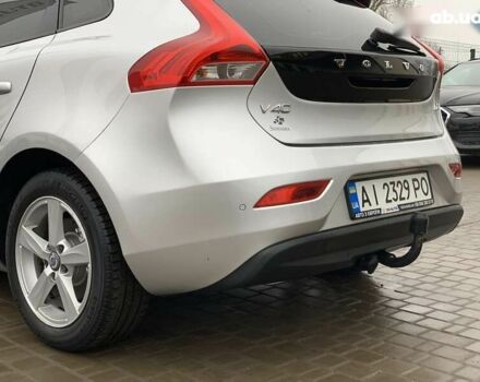 Серый Вольво В40, объемом двигателя 1.6 л и пробегом 272 тыс. км за 10000 $, фото 19 на Automoto.ua