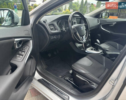 Сірий Вольво V40, об'ємом двигуна 1.6 л та пробігом 228 тис. км за 11499 $, фото 82 на Automoto.ua