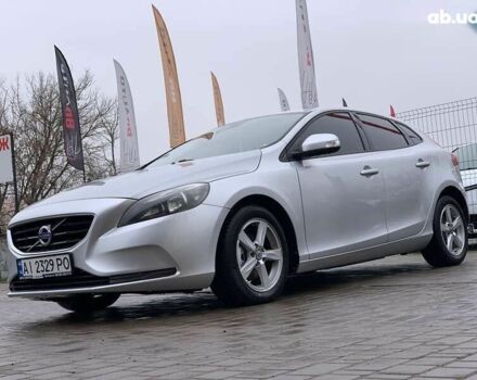 Серый Вольво В40, объемом двигателя 1.6 л и пробегом 272 тыс. км за 10000 $, фото 1 на Automoto.ua