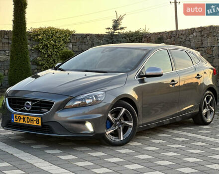Сірий Вольво V40, об'ємом двигуна 1.56 л та пробігом 192 тис. км за 11250 $, фото 79 на Automoto.ua