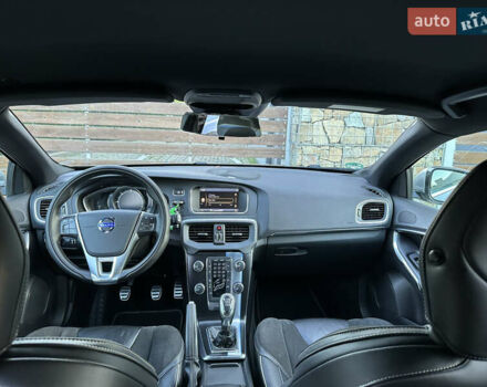 Сірий Вольво V40, об'ємом двигуна 1.56 л та пробігом 192 тис. км за 11250 $, фото 2 на Automoto.ua