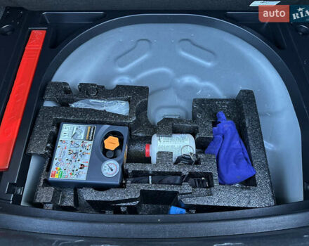 Сірий Вольво V40, об'ємом двигуна 1.56 л та пробігом 192 тис. км за 11250 $, фото 154 на Automoto.ua