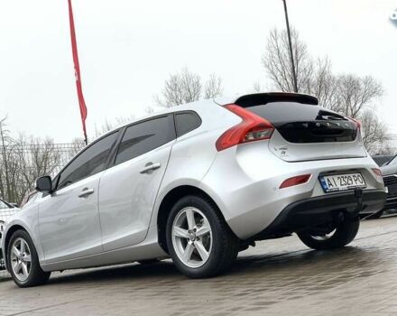 Серый Вольво В40, объемом двигателя 1.6 л и пробегом 272 тыс. км за 10000 $, фото 17 на Automoto.ua