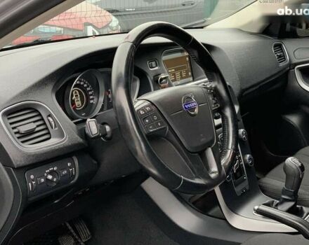 Серый Вольво В40, объемом двигателя 1.6 л и пробегом 272 тыс. км за 10000 $, фото 23 на Automoto.ua