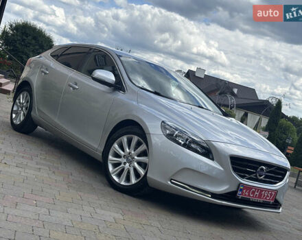Сірий Вольво V40, об'ємом двигуна 1.6 л та пробігом 228 тис. км за 10990 $, фото 24 на Automoto.ua