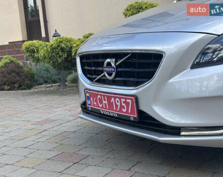 Сірий Вольво V40, об'ємом двигуна 1.6 л та пробігом 228 тис. км за 10990 $, фото 13 на Automoto.ua